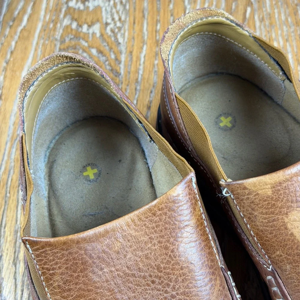 Dr. Martens Mens Brown Leather Slip On Loafers Moc Toe Shoes  US 12 AW004